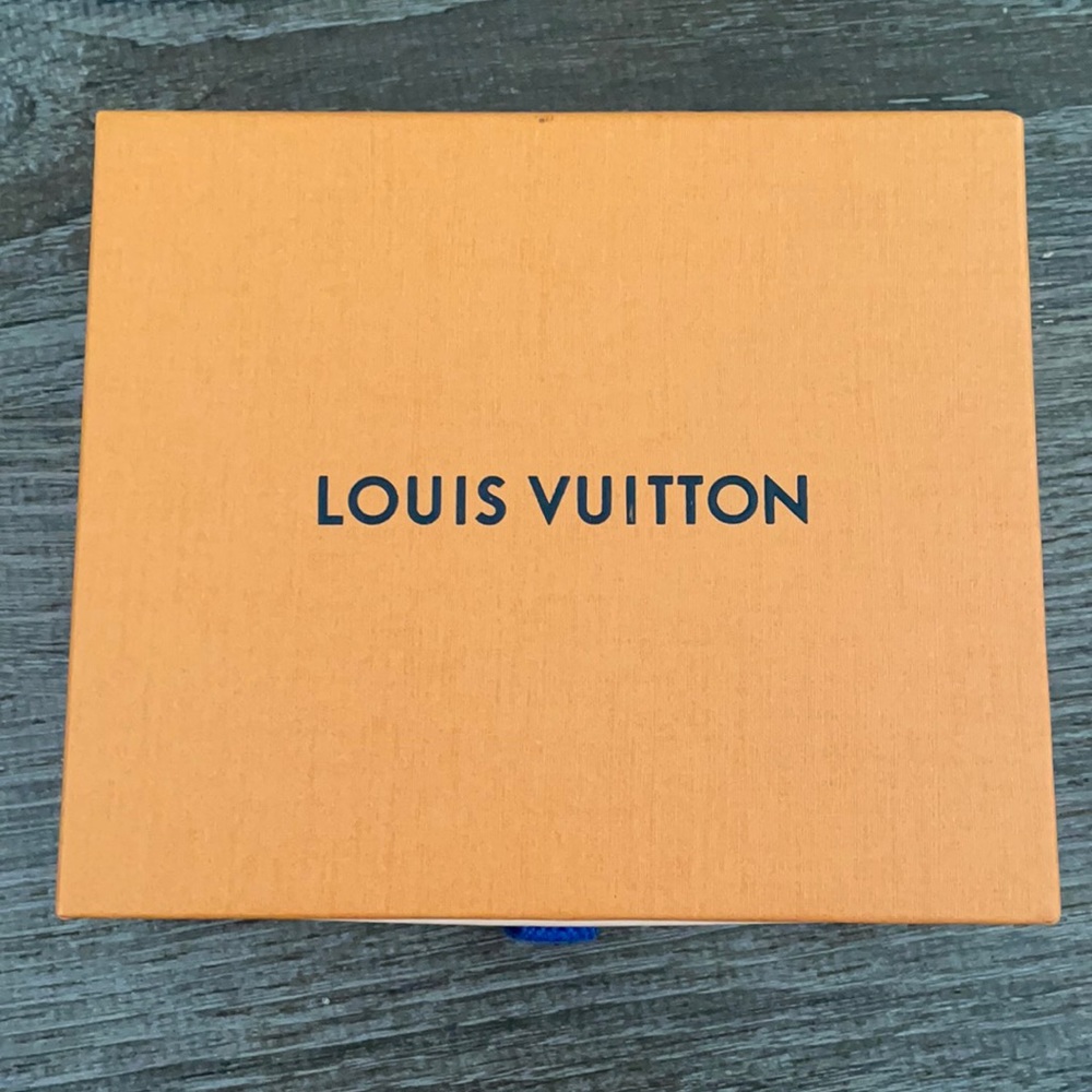 Authentic louis Vuitton box